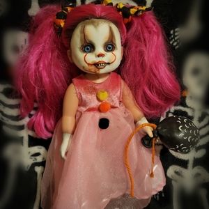 It clown doll